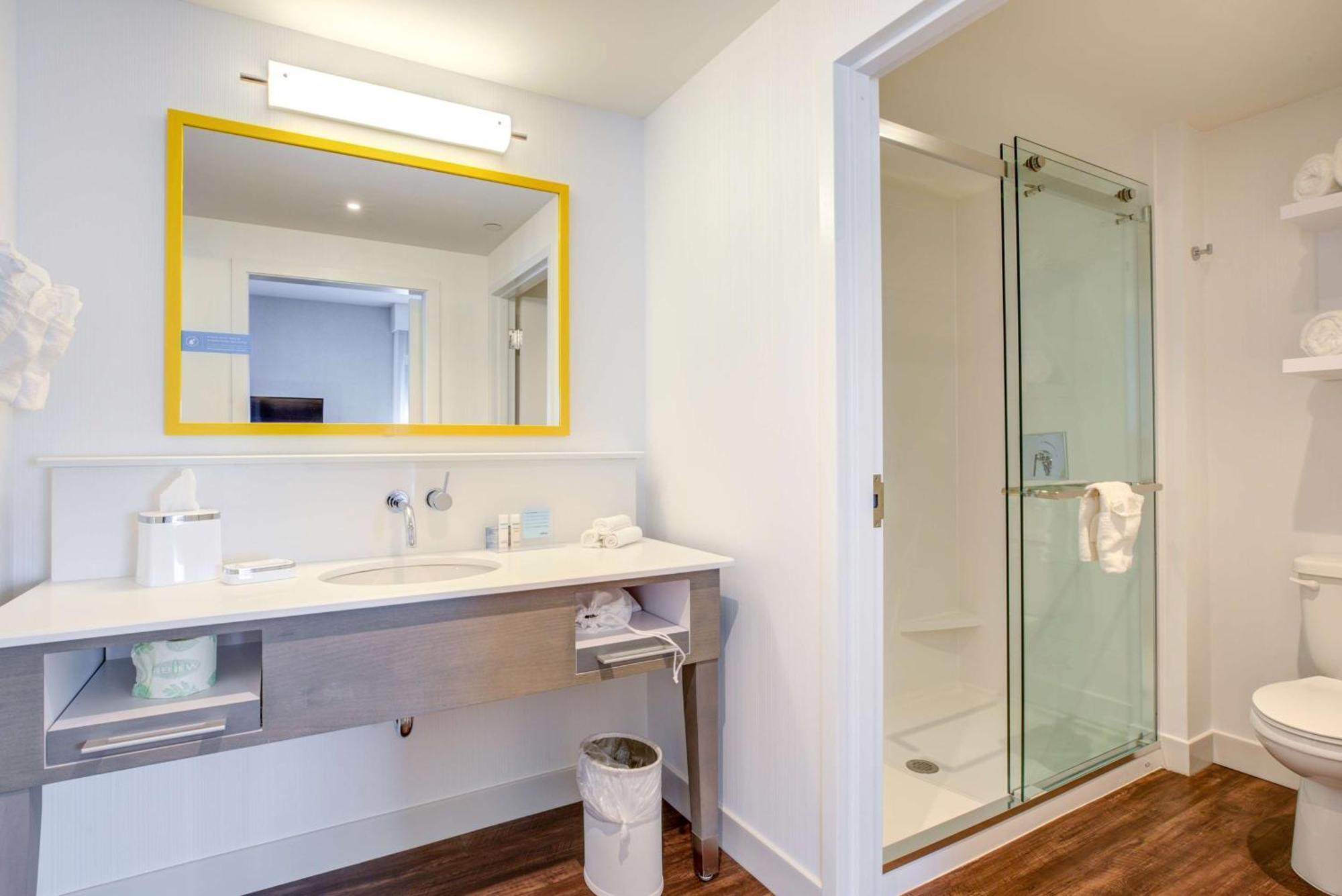 Hampton Inn & Suites Boston/Waltham Ngoại thất bức ảnh