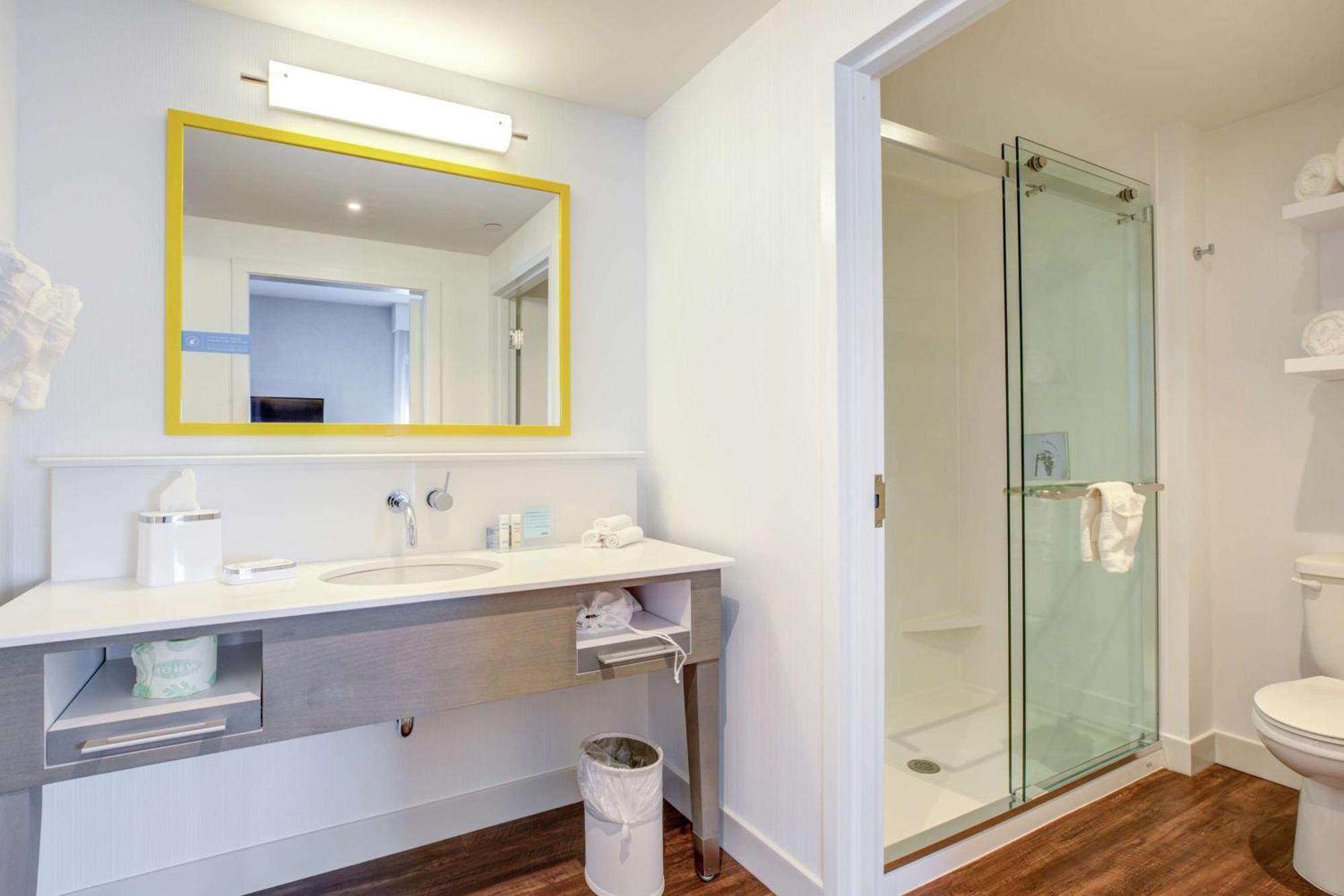 Hampton Inn & Suites Boston/Waltham Ngoại thất bức ảnh
