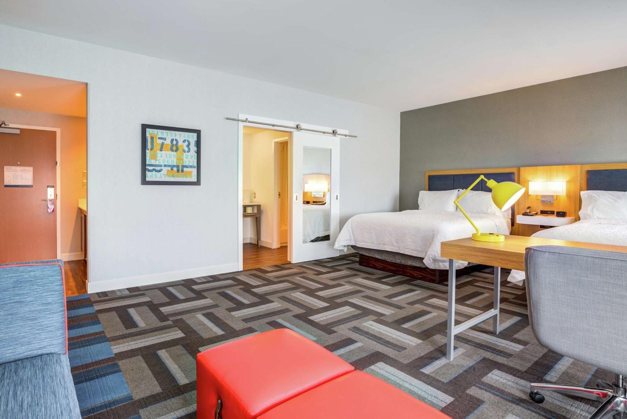 Hampton Inn & Suites Boston/Waltham Ngoại thất bức ảnh
