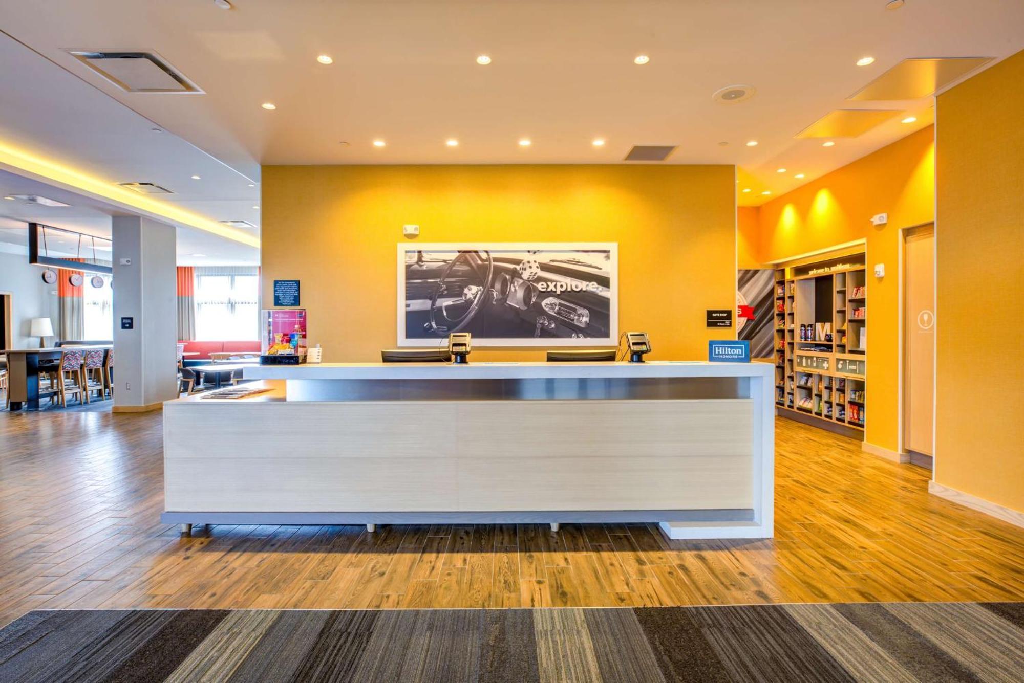 Hampton Inn & Suites Boston/Waltham Ngoại thất bức ảnh