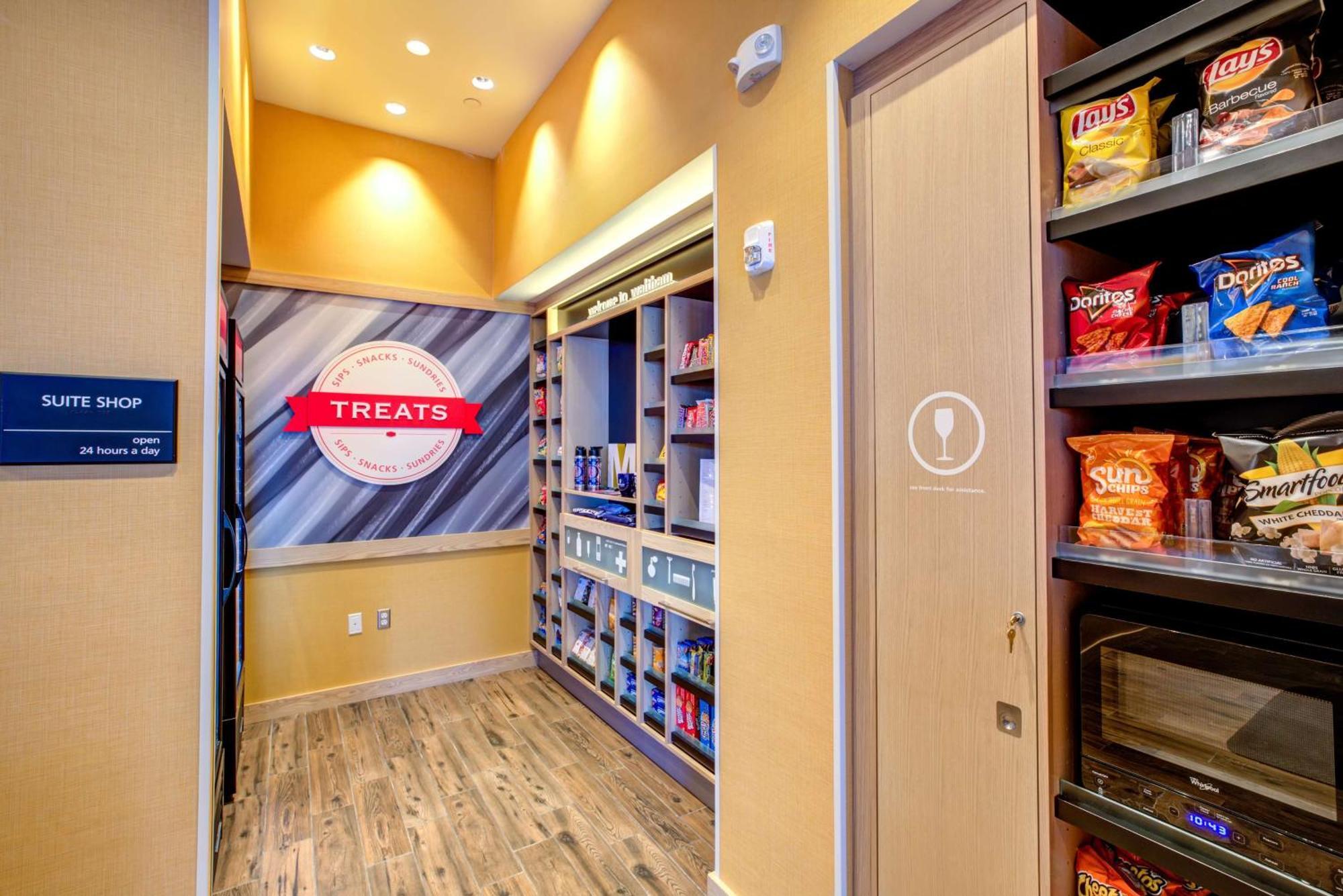 Hampton Inn & Suites Boston/Waltham Ngoại thất bức ảnh