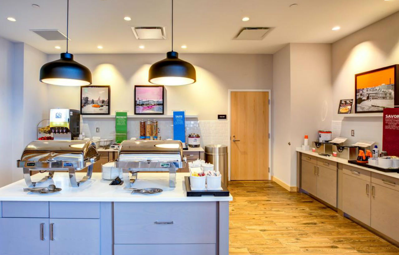 Hampton Inn & Suites Boston/Waltham Ngoại thất bức ảnh